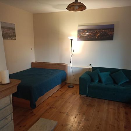 Dom K2 Appartement Pinczow Buitenkant foto