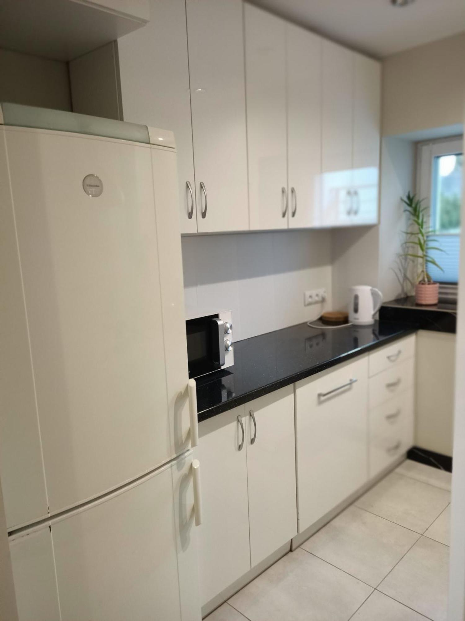 Dom K2 Appartement Pinczow Buitenkant foto